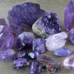 /pierres-mineraux-violet