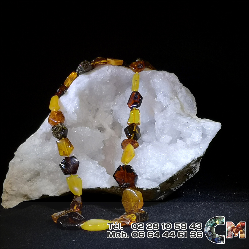 collier-ambre-m529-p1