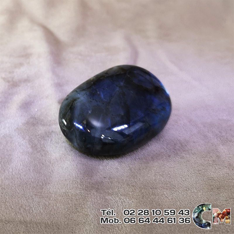 labradorite-galet-s00384-p3